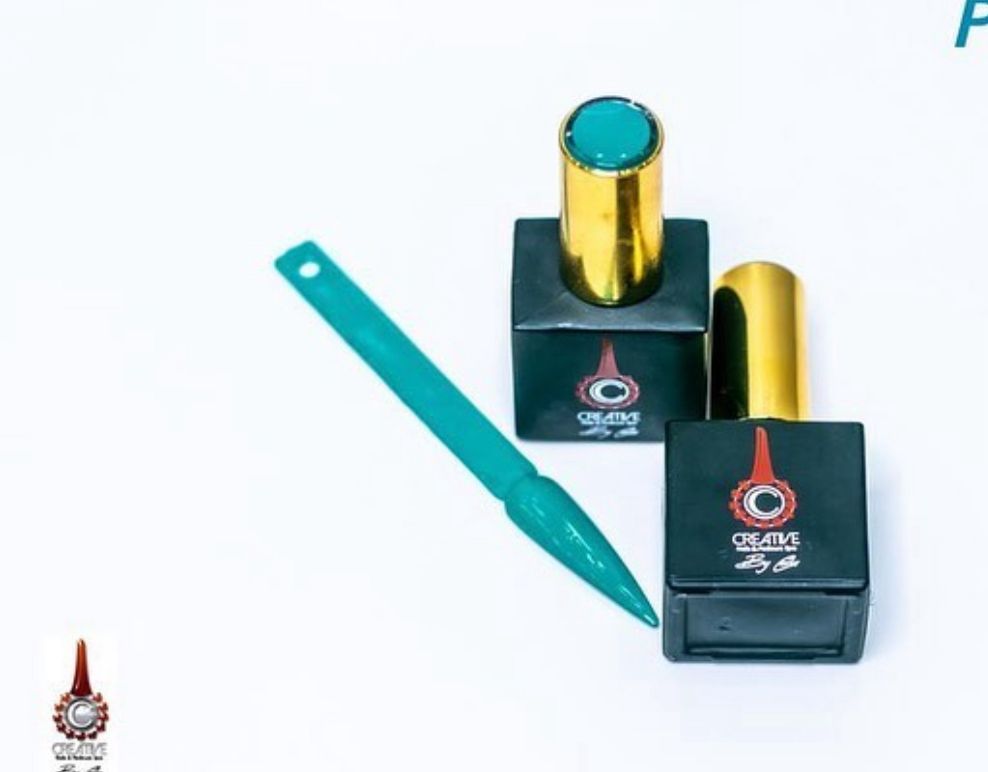 
                  
                    Las Uñas Pro Gel Polish Set
                  
                